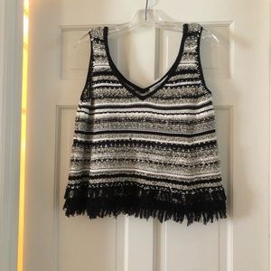 🍁Elizabeth & James linen and fringe top. NWOT